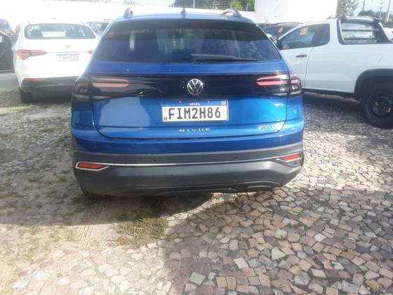 VOLKSWAGEN NIVUS 1.0 200 TSI TOTAL FLEX COMFORTLINE AUTOMÁTICO